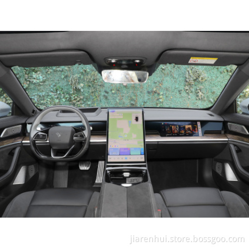 Nezha S 2022 pure electric 650 four-wheel drive large version REEV cars on sale in China